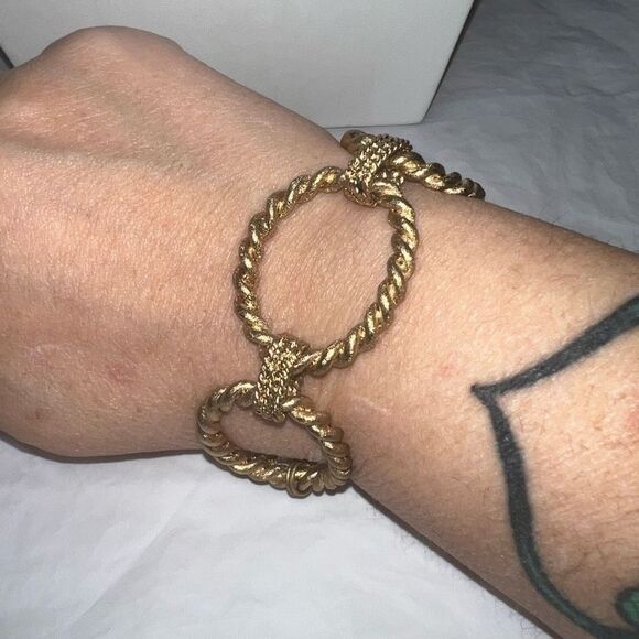 Rivka Friedman Chain Oval Link Toggle Gold Tone Bracelet - Picture 1 of 9